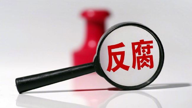 劳塔罗左大腿内收肌受伤，未来几天将接受重新评估，国米官方对他的伤情也发布了公告，预计劳塔罗将缺战对阵莱切和热那亚的比赛。